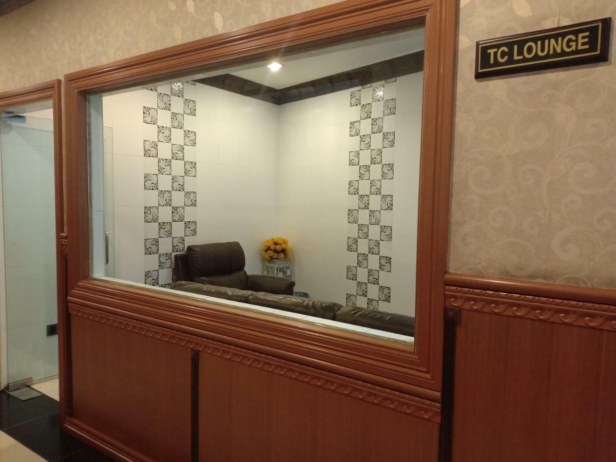 Tc Inn Business Hotel @ Seri Kembangan Exteriör bild